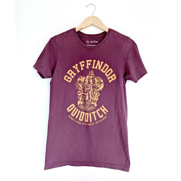 Harry Potter Gryffindor Quidditch Wizarding World of Harry Potter - Picture 1 of 5